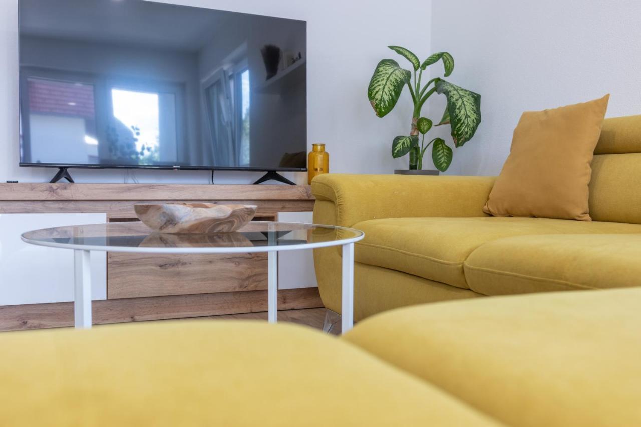 Unique: Zentrumsnahe 2 Zimmerwohnung In Villingen Mit Netflix 1 Og Exteriér fotografie
