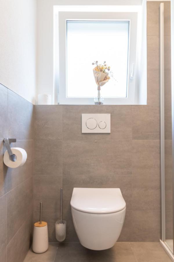 Unique: Zentrumsnahe 2 Zimmerwohnung In Villingen Mit Netflix 1 Og Exteriér fotografie